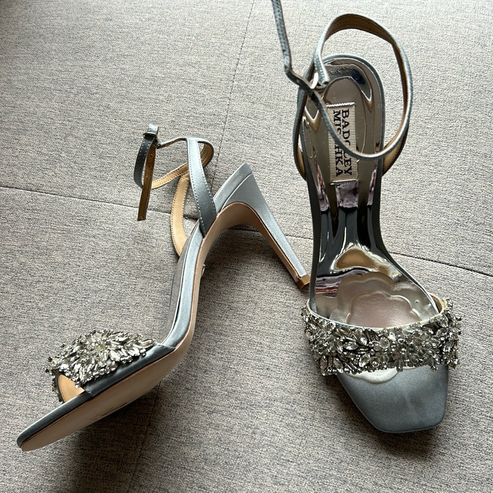 Badgley mischka gorgeous blue wedding shoes